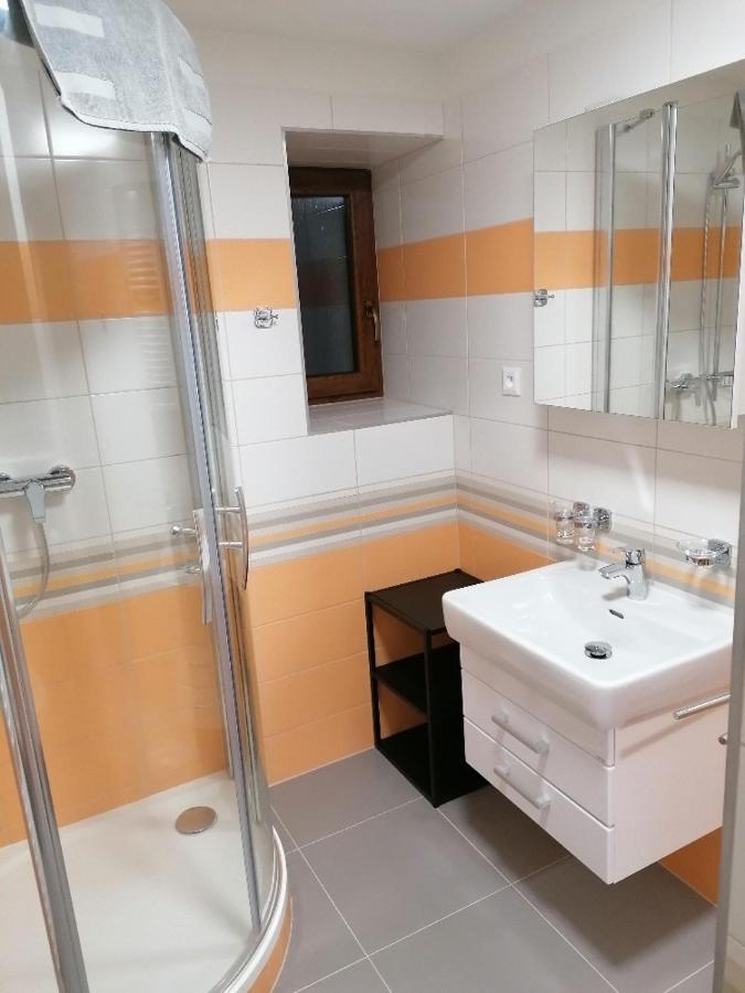 Apartmany Na Namesti Bozi Dar Exterior photo