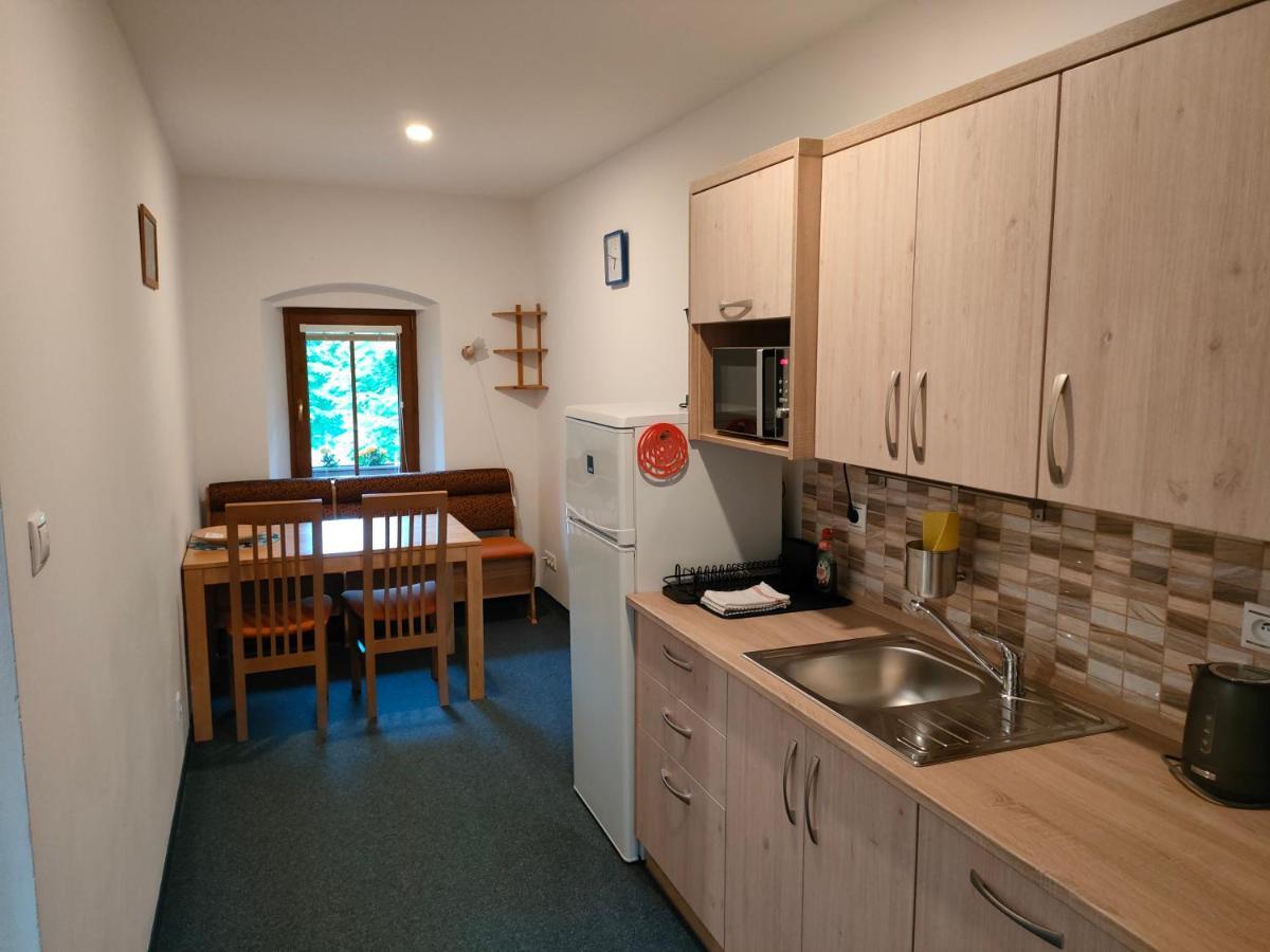 Apartmany Na Namesti Bozi Dar Exterior photo