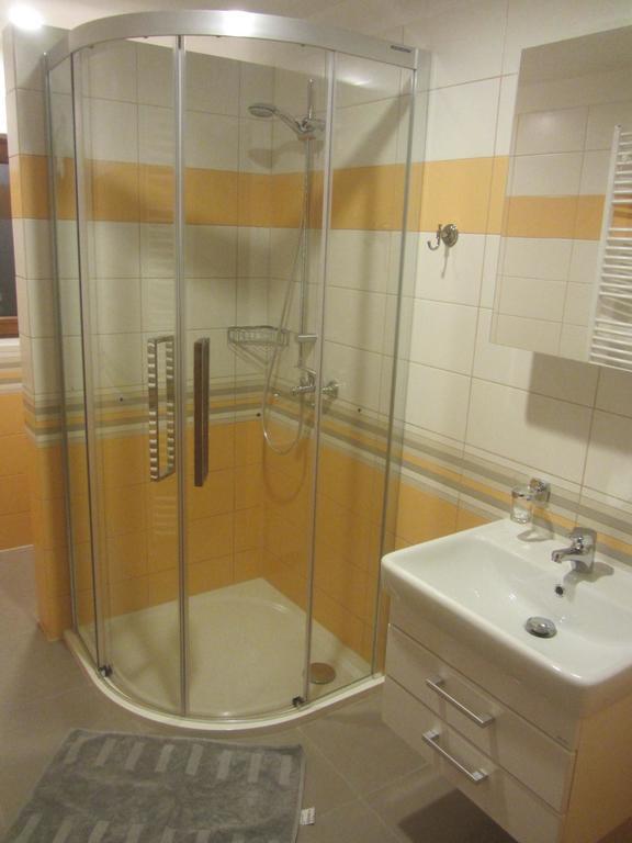 Apartmany Na Namesti Bozi Dar Exterior photo