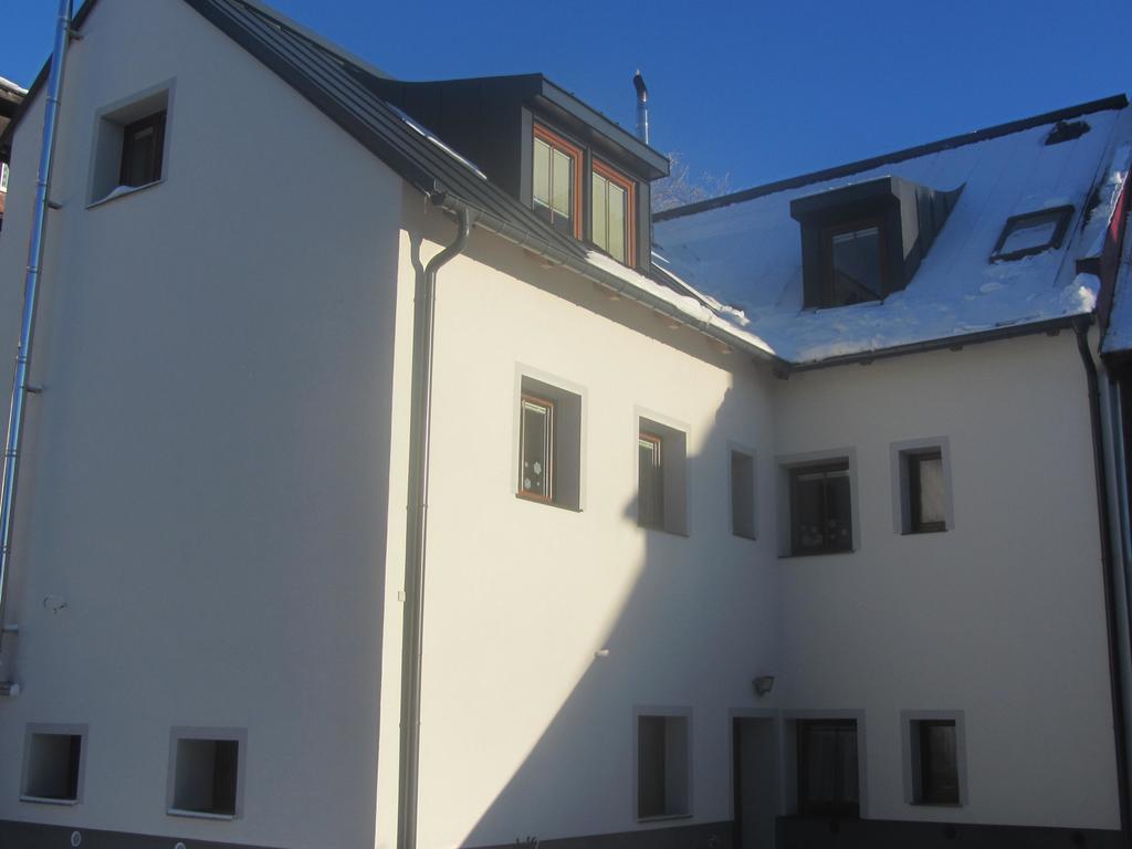 Apartmany Na Namesti Bozi Dar Exterior photo
